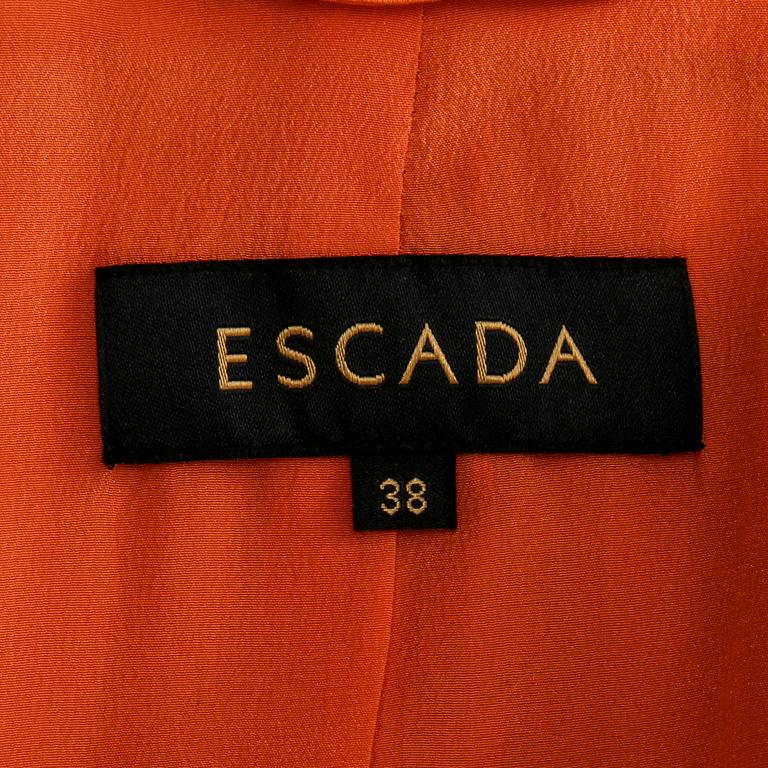 KAVAJ, Escada.