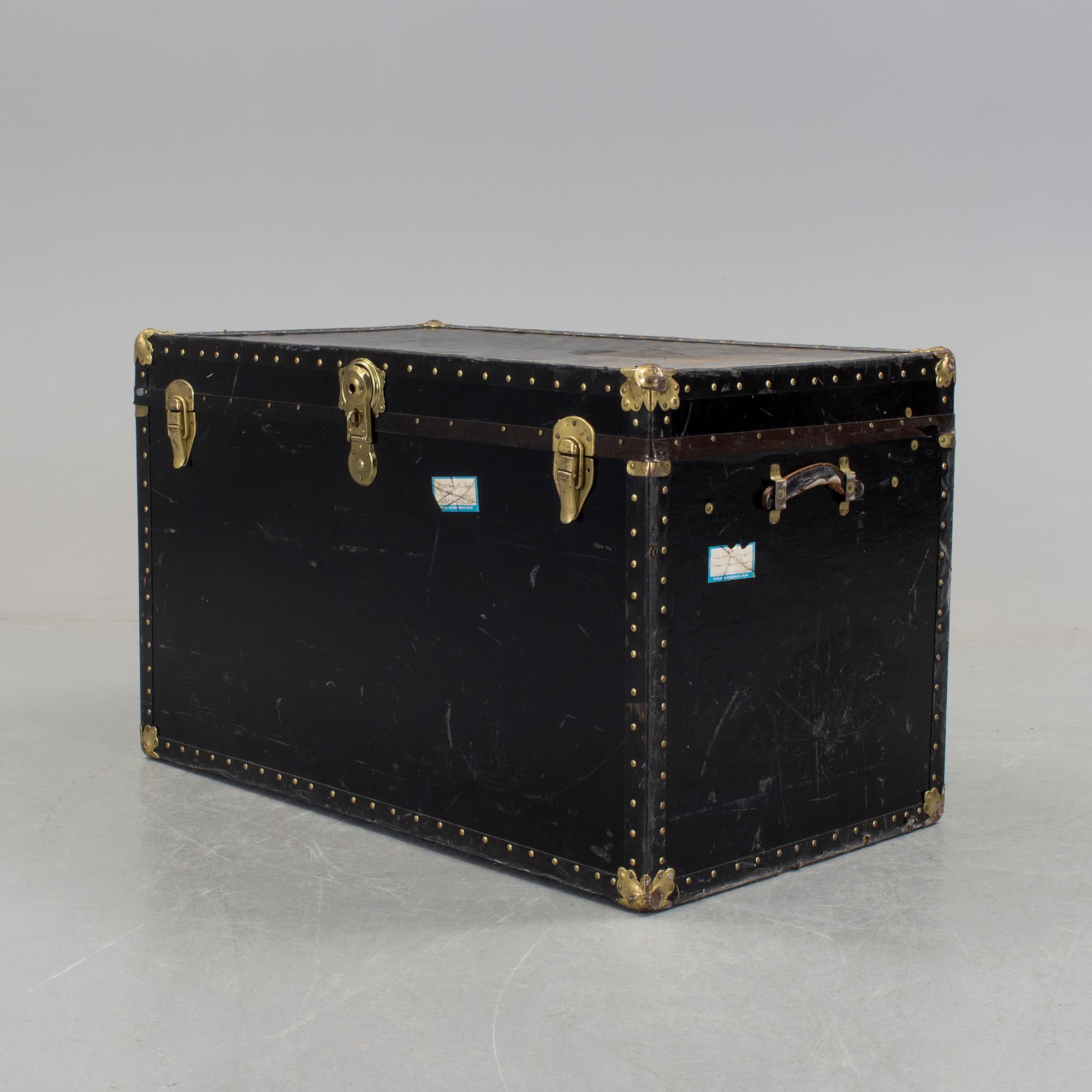 KOFFERT, omkring 1900.