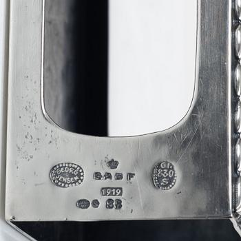 Georg Jensen, A silver matchbox case, model 83, Copenhagen 1919.