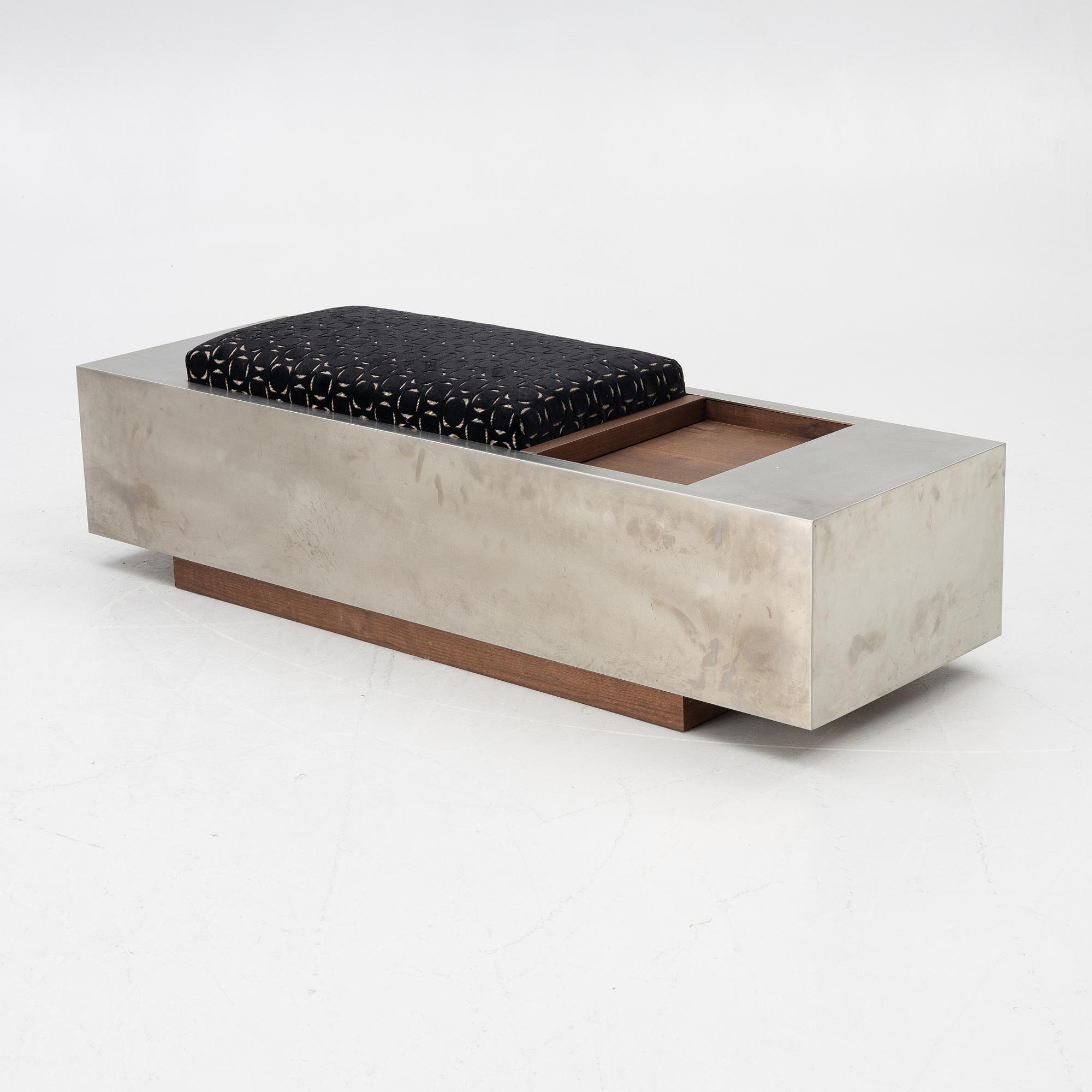 Eva-Lotta Axelsson, a 'Sit' bench by Nude Ateljé.