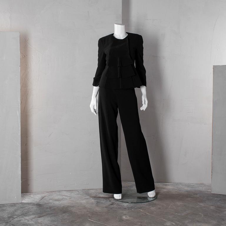 DRÄKT, Gorgio Armani, italiensk storlek 44.