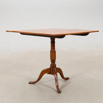 Folding table by Lars Erik Lindell (master in Köping 1818-1843).