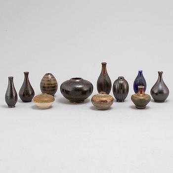 A set of 11 miniature vases, Wallåkra, mostly by Arthur Andersson. 1950s / 60s.