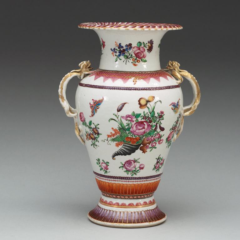 A famille rose vase, Qing dynasty, Qianlong (1736-1795).