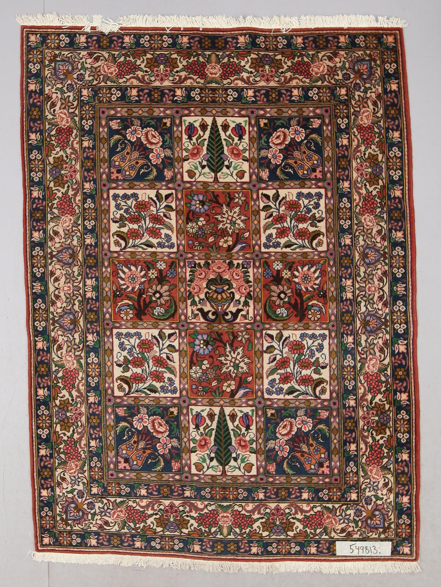 MATTA, Täbriz, ca 191 x 141 cm.