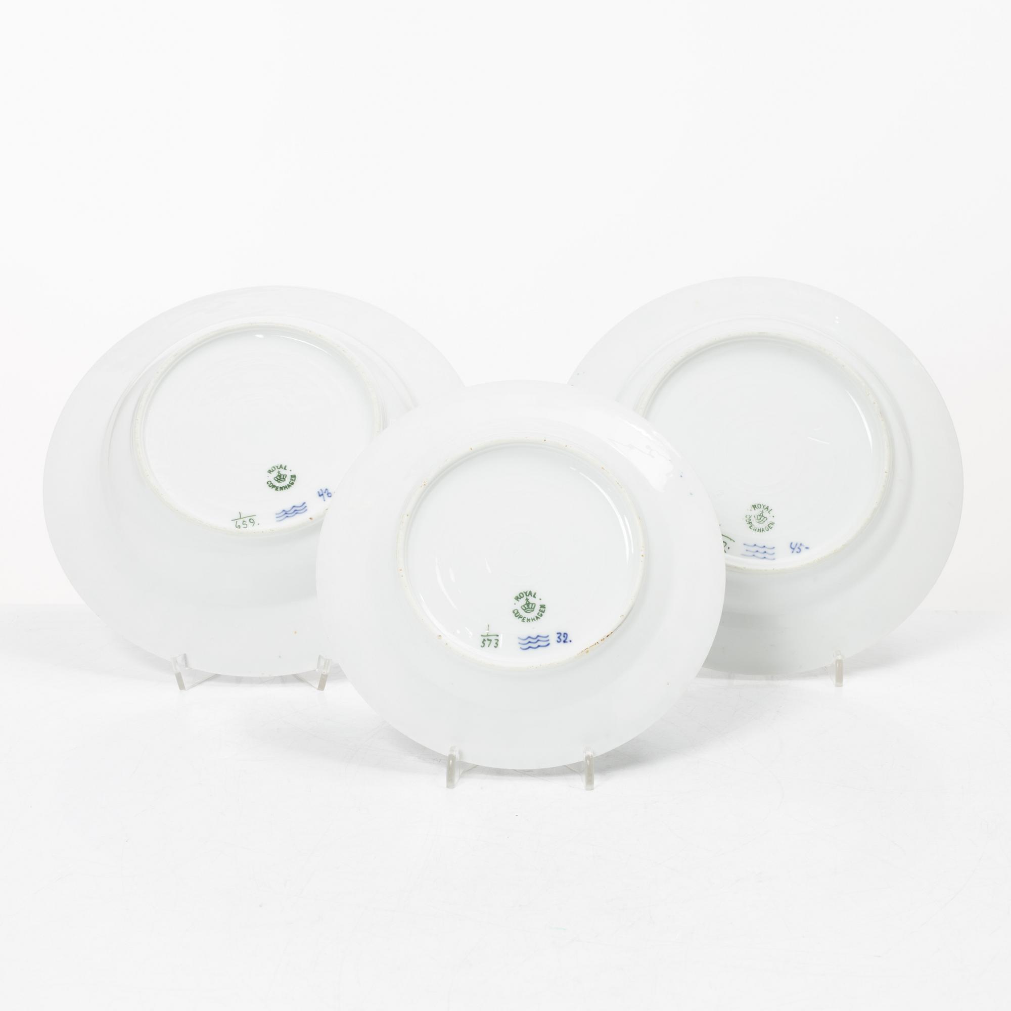 Royal Copenhagen, A 46 pieces "Blue Fluted Half Blond" service, 'Musselmalet', 1889-1922 and post 1923.