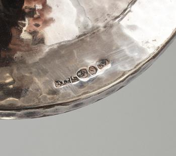 SOCKERSKÅL och SÅSSKÅL, silver, bland annat CG Hallberg, 1920. Total vikt ca 383g.