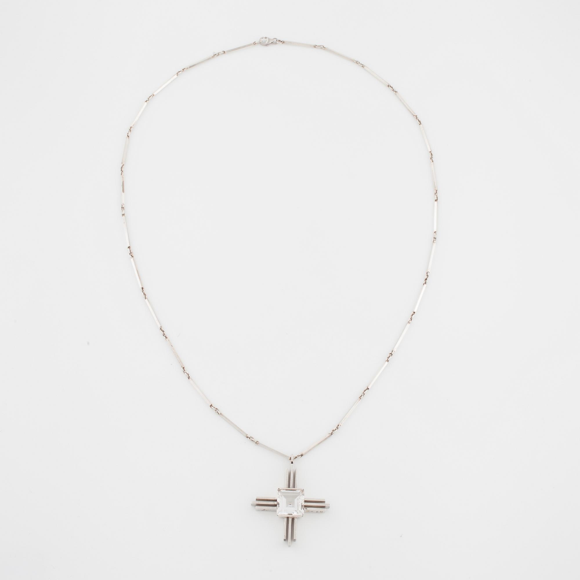 ATELJÉ STIGBERT, Stockholm, 1943, a faceted rock crystal pendant.