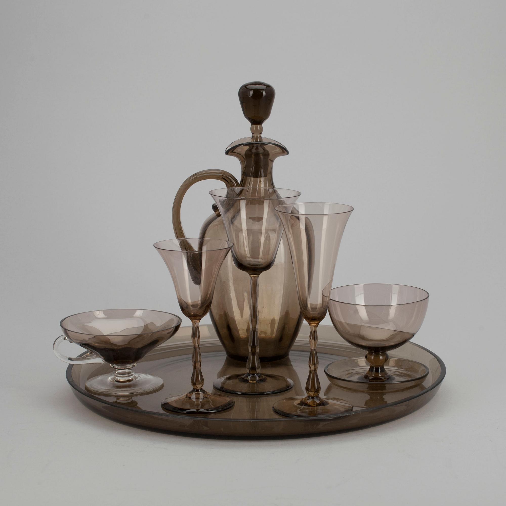 GLASSERVIS, ca 98 delar, 1920-30-tal.