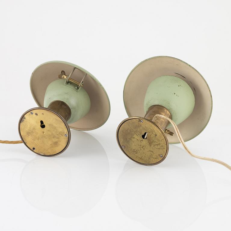 Bertil Brisborg, bords/vägglampor, 1 par, modell "31032", Nordiska Kompaniet 1940-tal.
