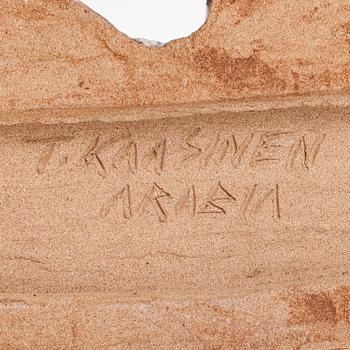 TAISTO KAASINEN, relief, stengods, signerad T. Kaasinen Arabia.