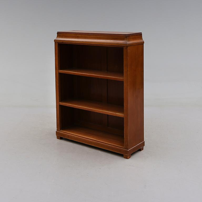 BOKHYLLA, 1900-talets första hälft.