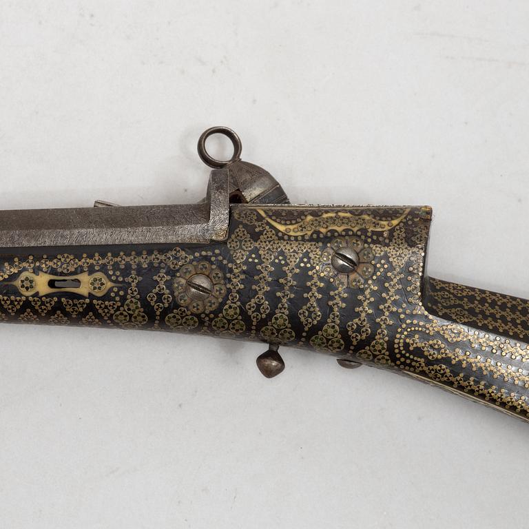A Persian snaphaunce rifle, 18th century.