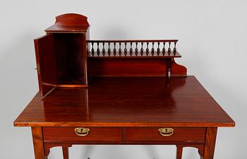 DAMSKRIVBORD, 1900-talets första hälft.