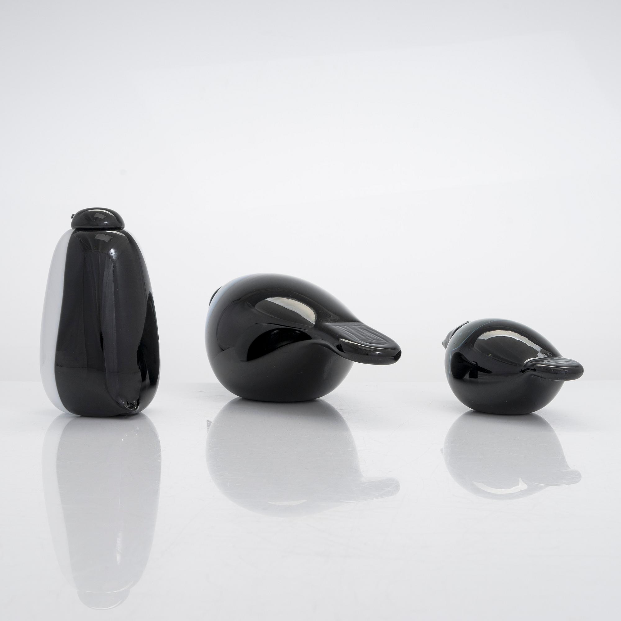 Oiva Toikka, glasfåglar, 3 st, signerade O. Toikka Nuutajärvi.