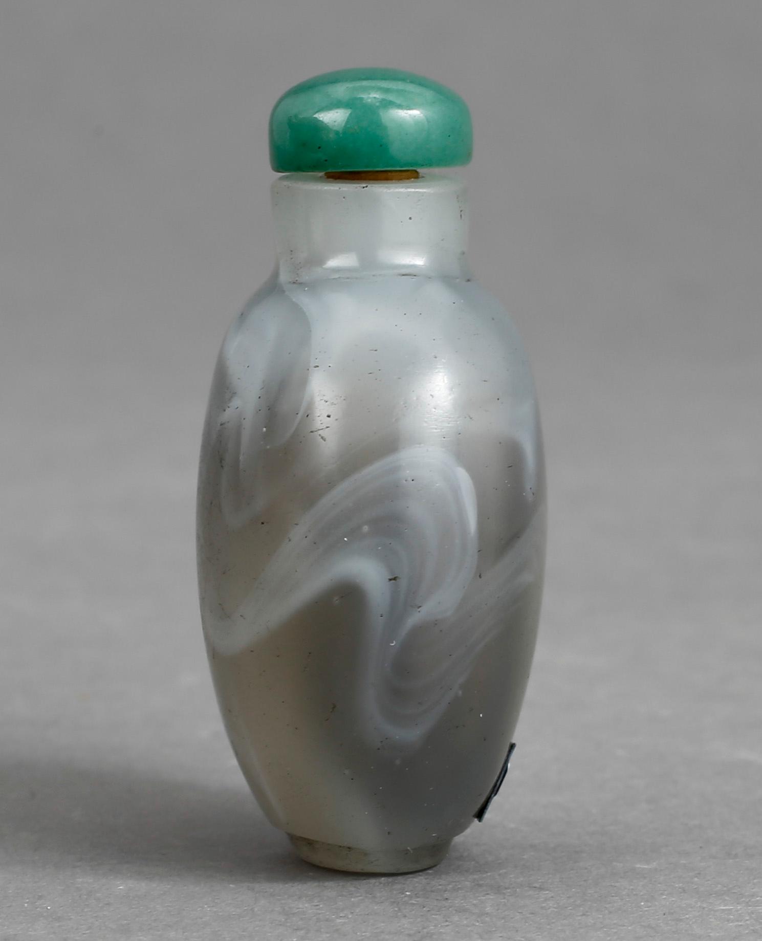 SNUSFLASKA, Kina, troligen glas 1900-talets första del.