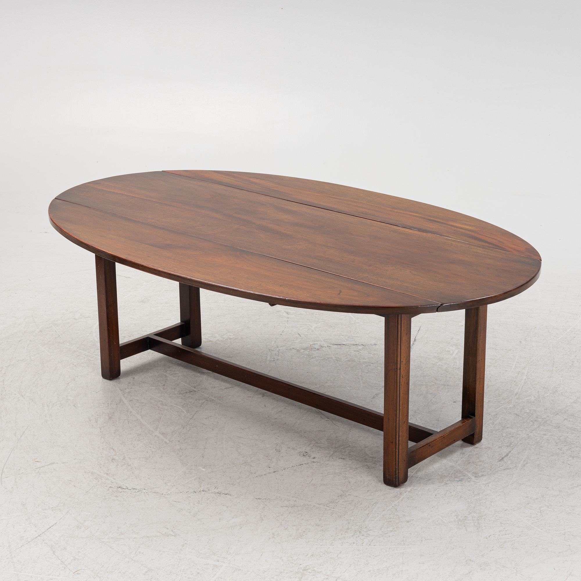 Soffbord, Engelsk stil, 1900-talets andra hälft.