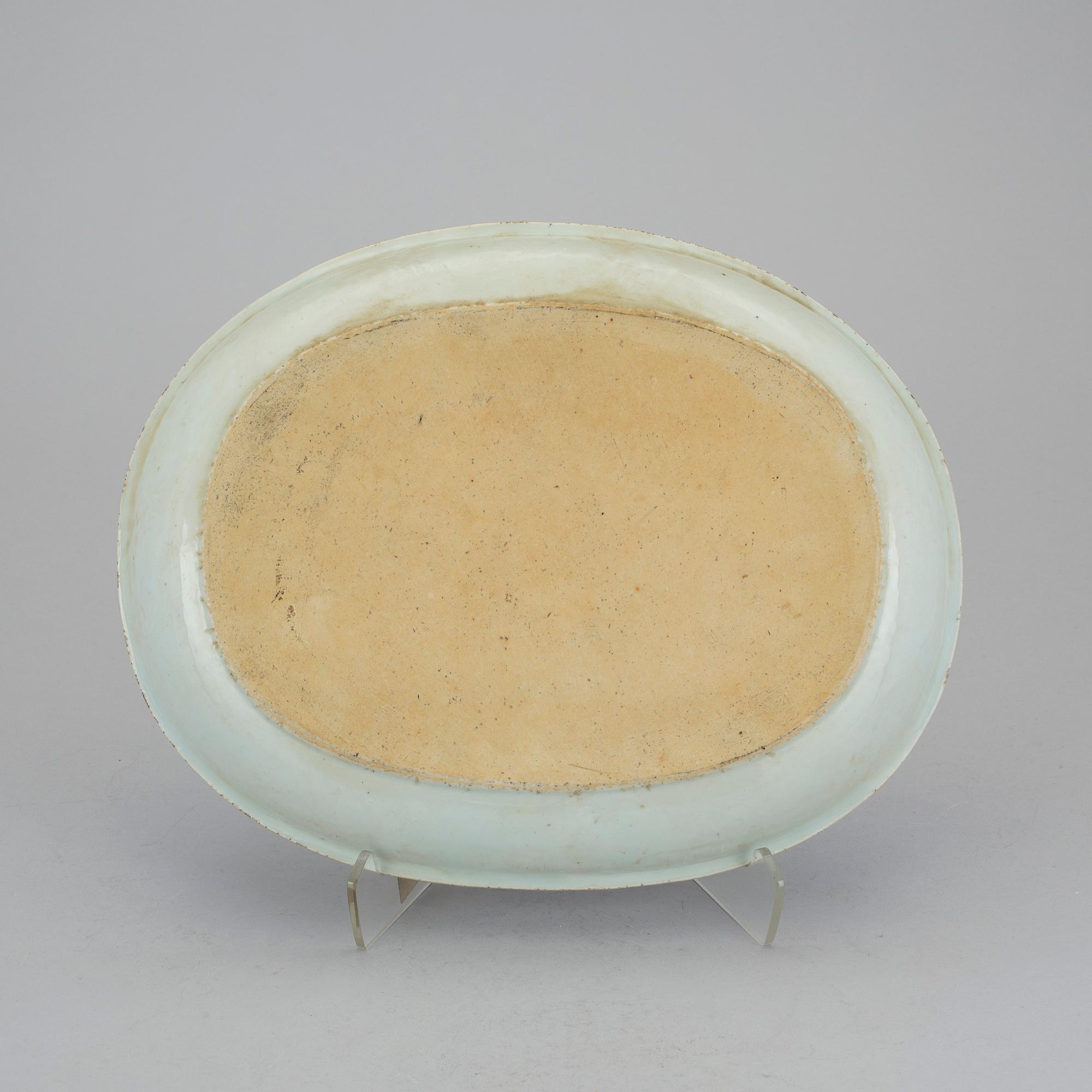 STEKFAT, porslin, Kina, Qingdynastin, Qianlong (1736-95).