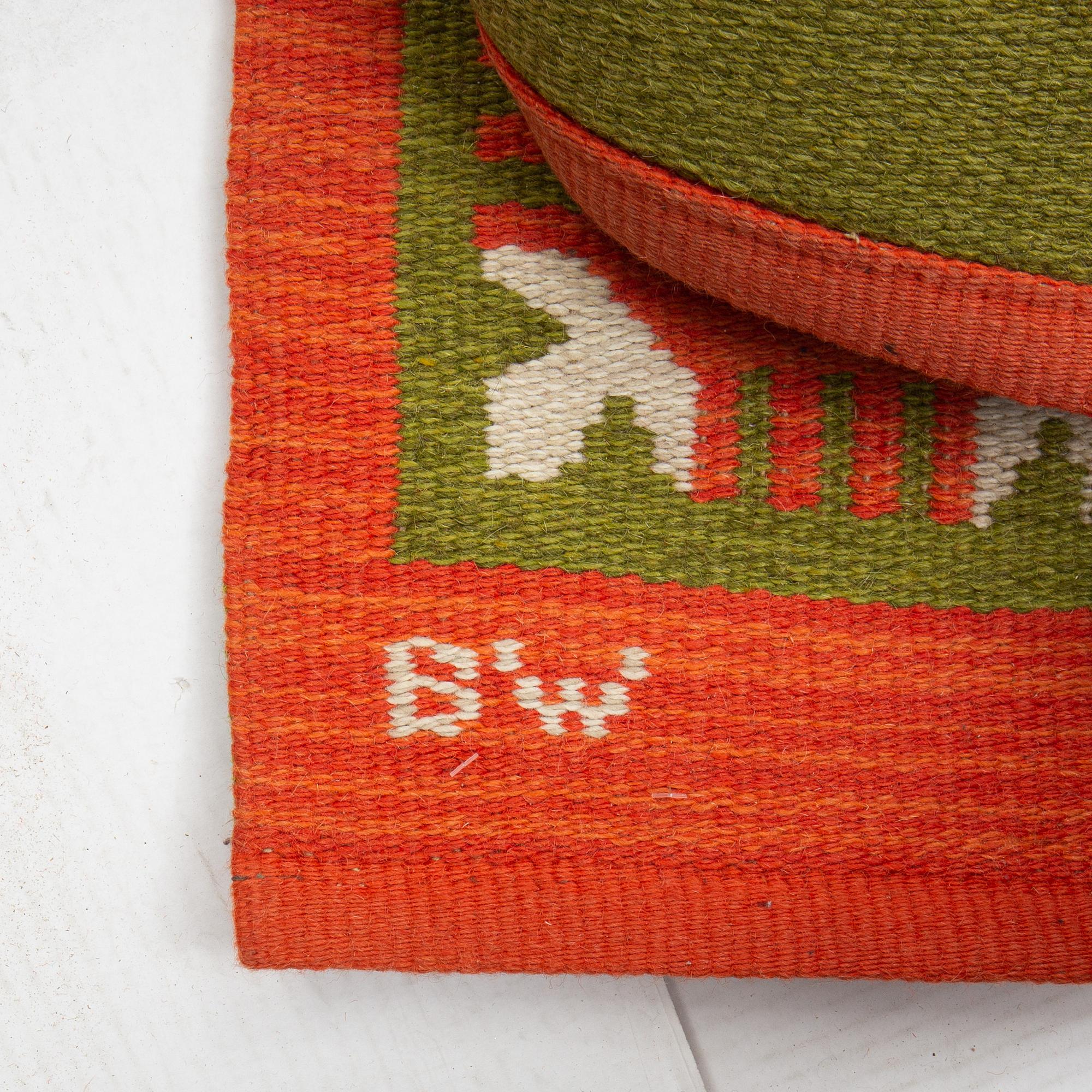 Berit Woelfer, matta, dubbelvävd slätväv, signerad BW, ca 224 x 162 cm.