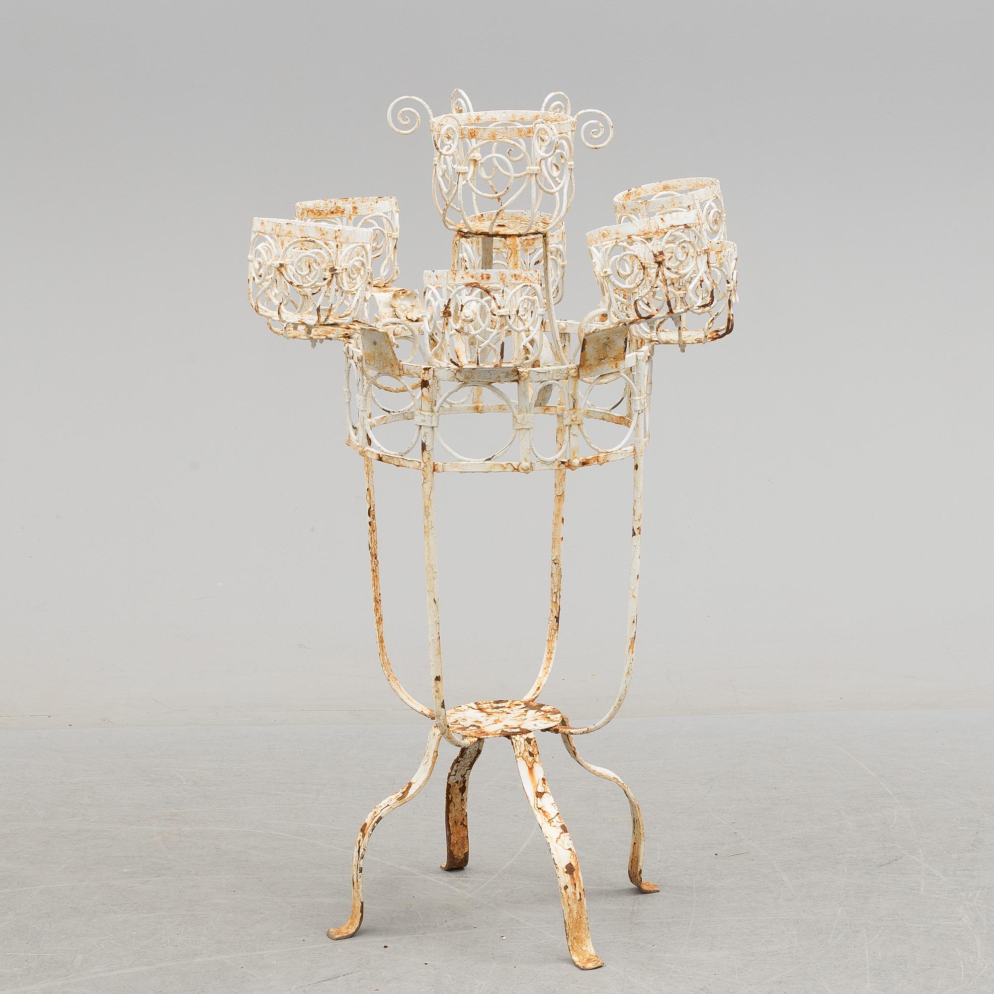 BLOMBORD, smide, troligen Frankrike, 1900-tal.