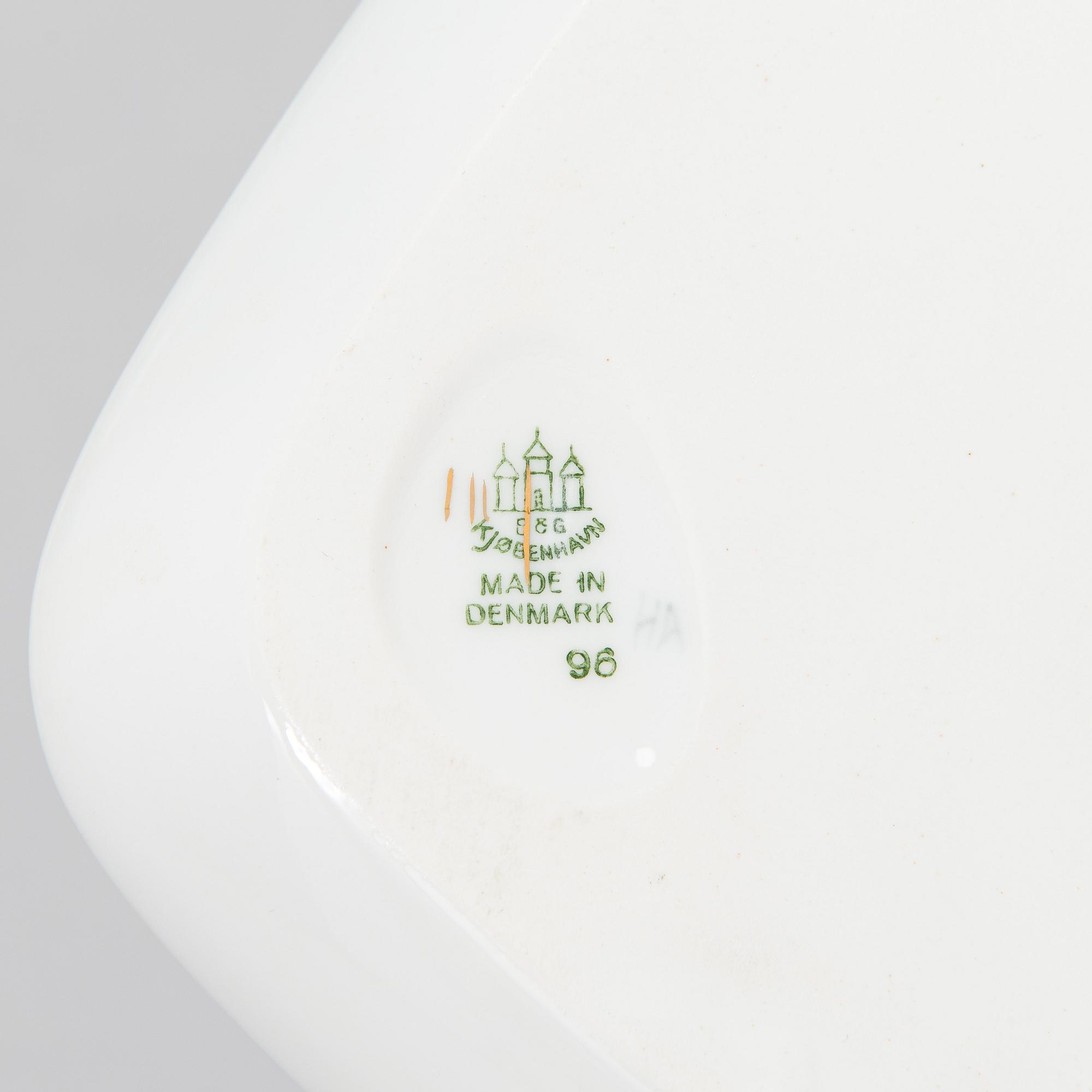 Servis, ca 117 delar, porslin, "Måsen", Bing & Gröndahl, Köpenhamn.