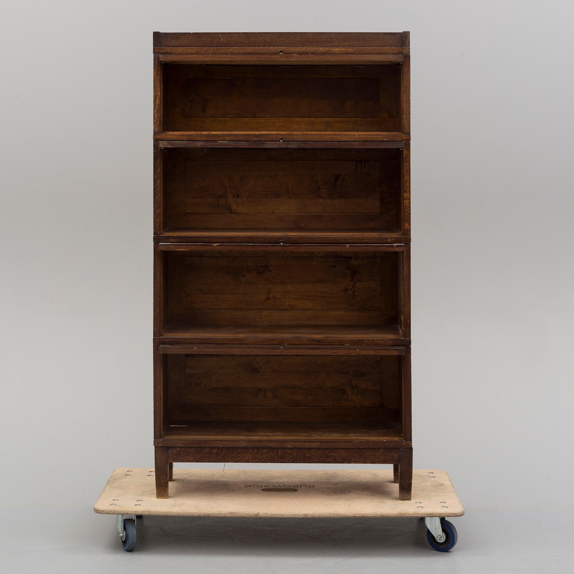 A book cabinet named from Carl Malmsten.