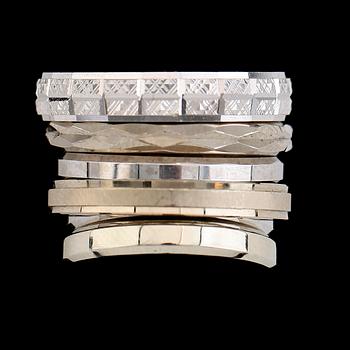 RINGAR, 7 st, 18 k vitguld. Vikt ca 22 gram.