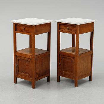 A pair od early 20th Century bedside tables.