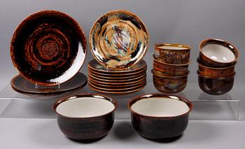 SERVISDELAR, 29 st, stengods. "Titan", Carl harry Stålhane, Designhuset.