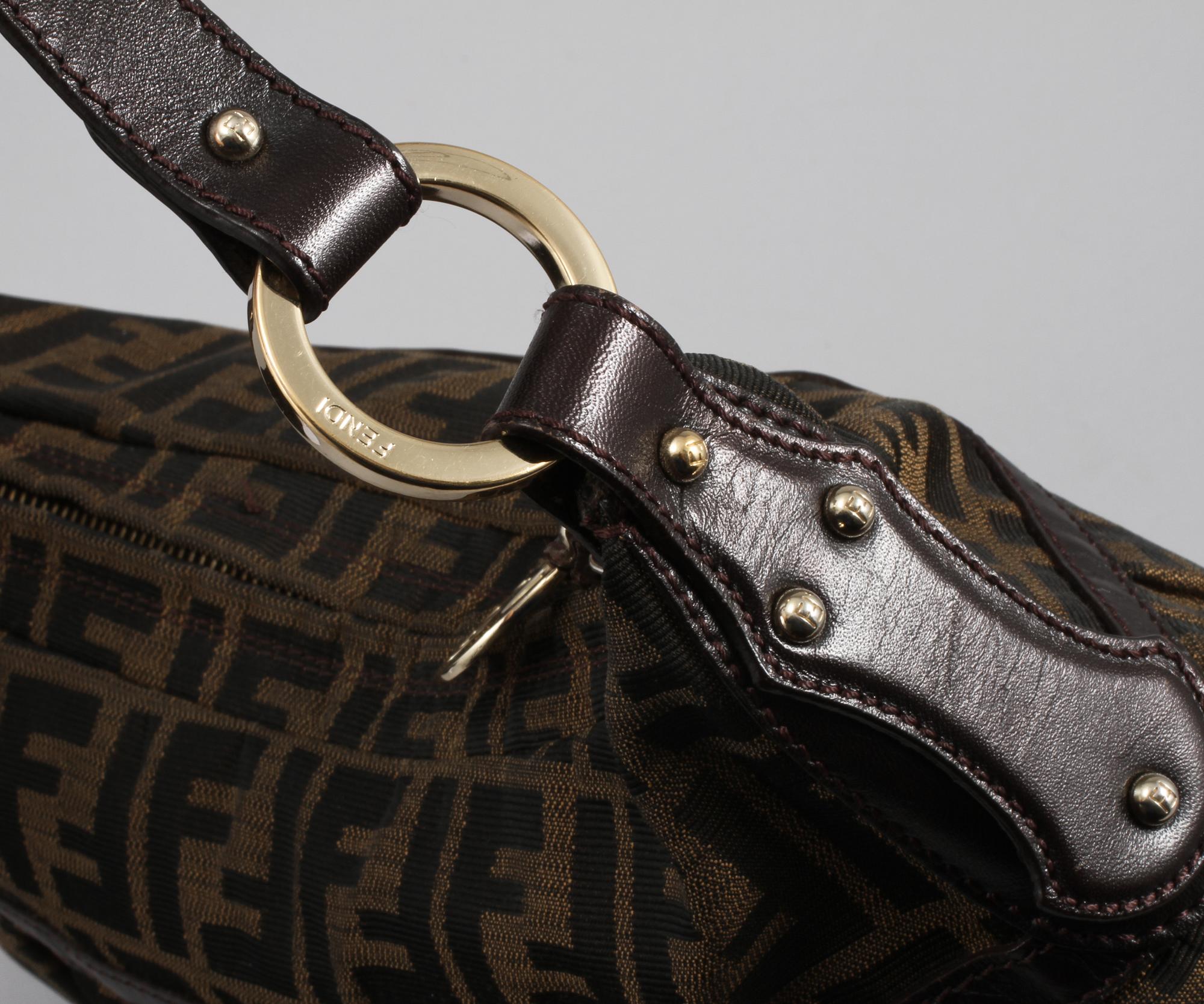 VÄSKA, "Chef Zucca", Fendi.