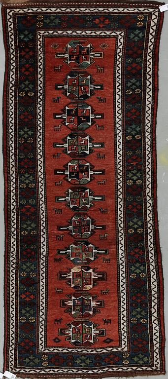 MATTA, Kazan. Ca 290x120 cm.