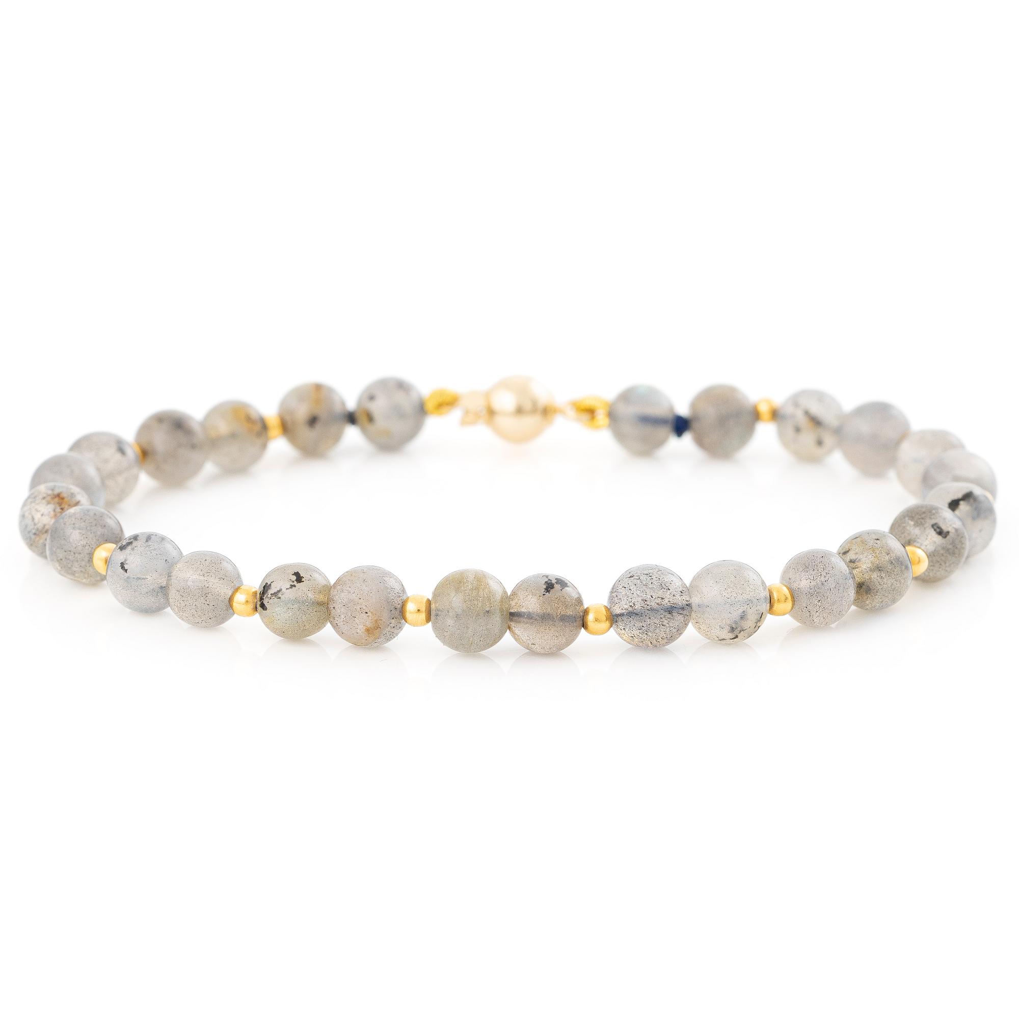 Bracelet, with labradorite beads, clasp in 18K gold.