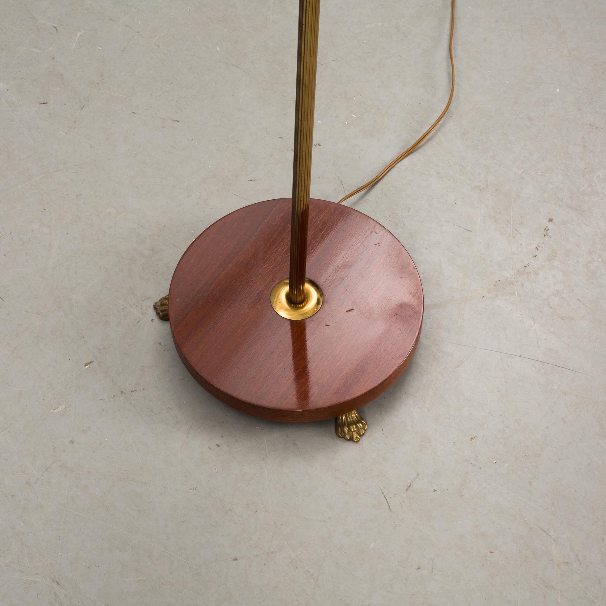 GOLVLAMPA, 1900-talets mitt.