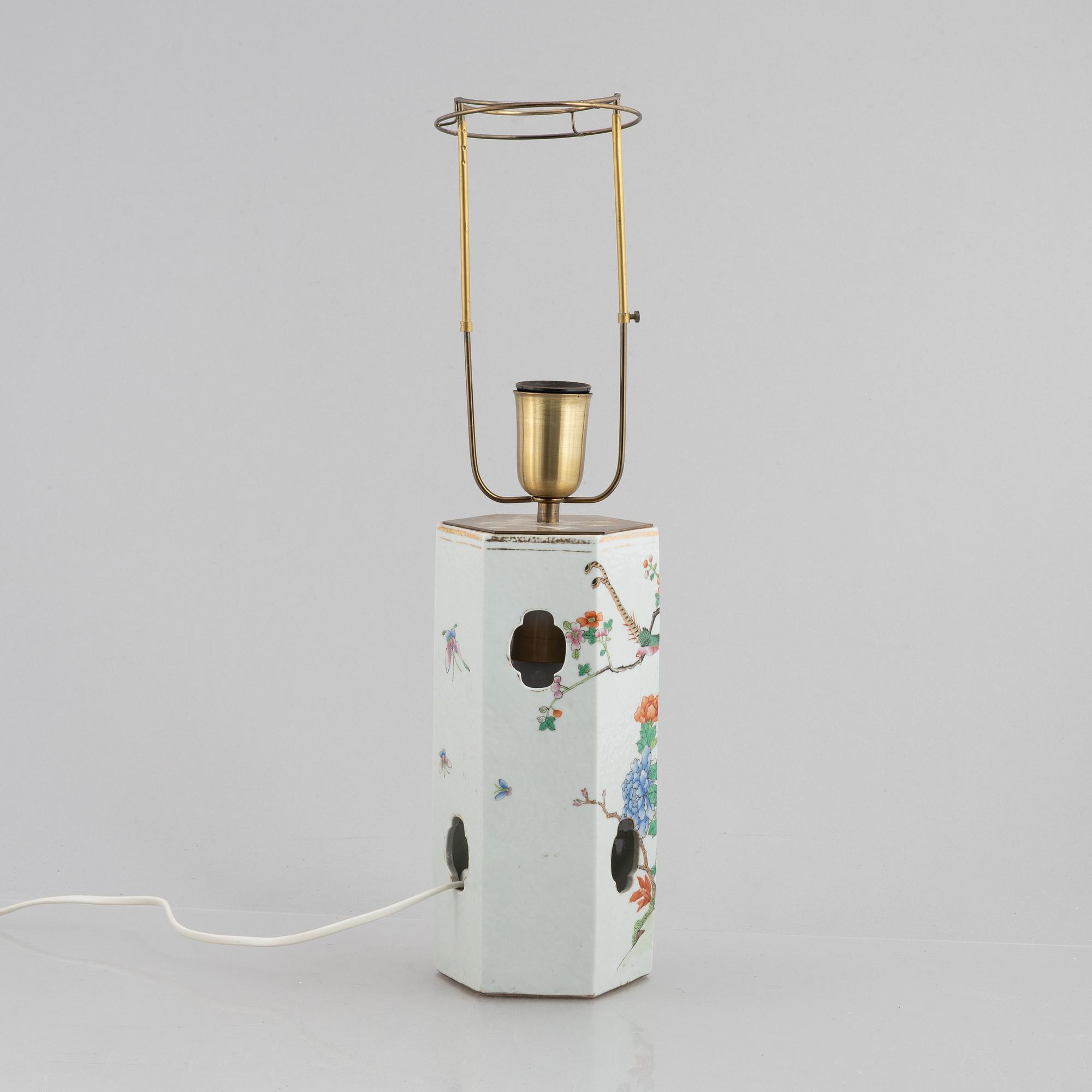 A porcelain hat stand made into a table lamp, China, early 20th century.