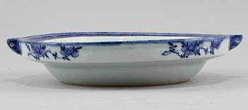 VÄRMEFAT, porslin, Kina, Jiaqingstil, 1900-tal.