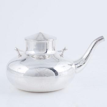 A Swedish silver teapot, mark of Carl-Gustaf Jahnsson, Stockholm 1968.