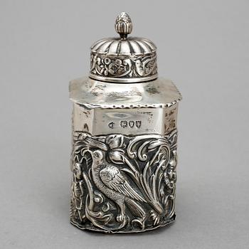 TEDOSA SAMT PLUNTA, silver, London 1894 resp Nederländerna med engelska sekundärstämplar 1887. Tot ca 274 gram.