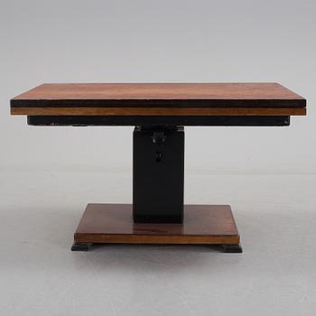 A 1930s coffee table by "Idealbordet" from Umeå.