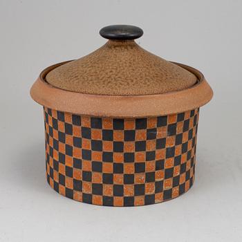 STIG LINDBERG, a stoneware lidded bowl, 'Silur', Gustavsberg, Sweden 1960's.