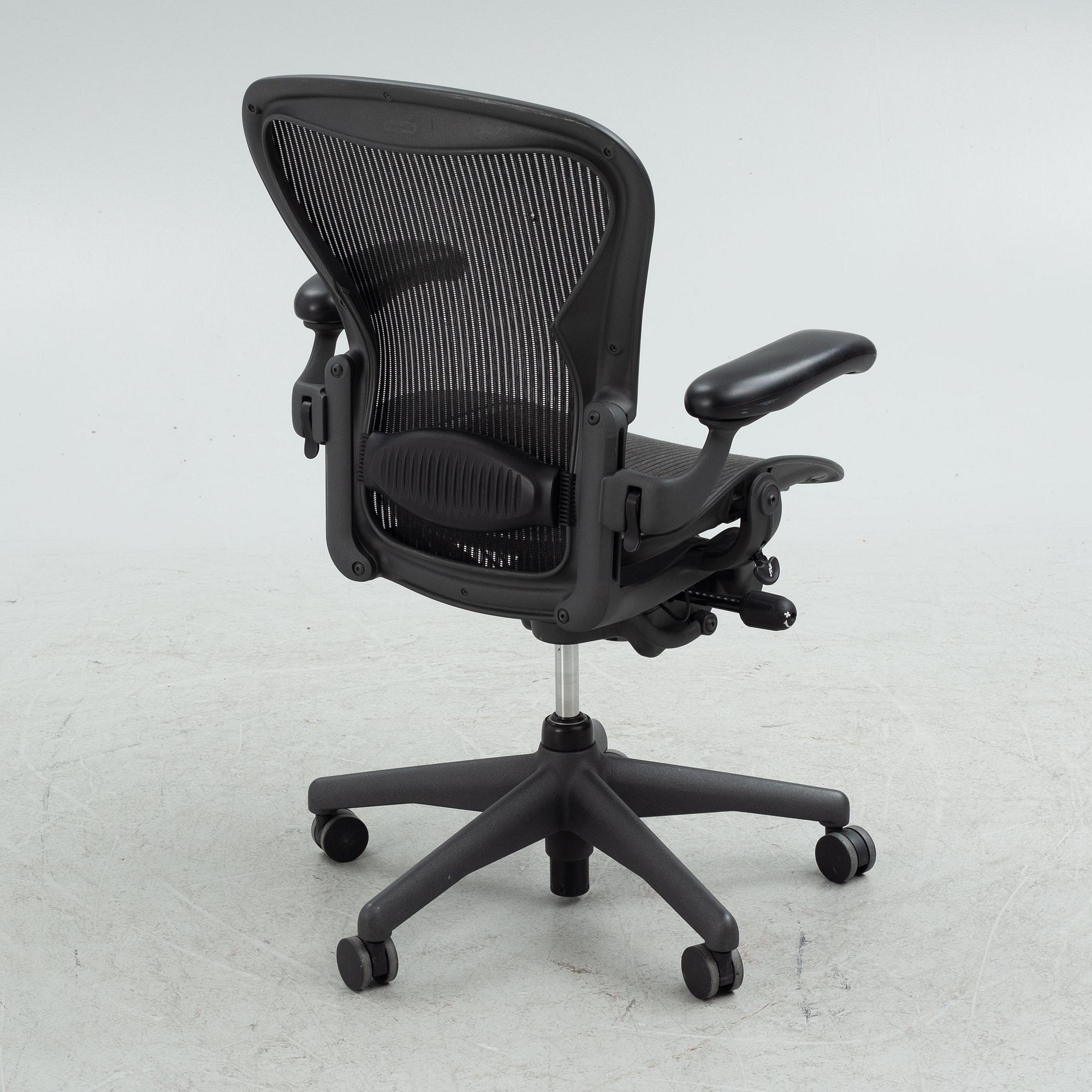 Don Chadwick/Bill Stump, desk chair, "Aeron", Herman Miller.