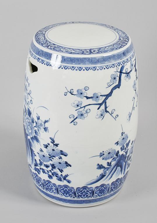 TRÄDGÅRDSPALL, porslin, Kina, 1900-tal.