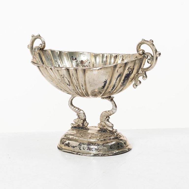 A possibly Spanish silver bowl, unclear/worn marks, 20th century.