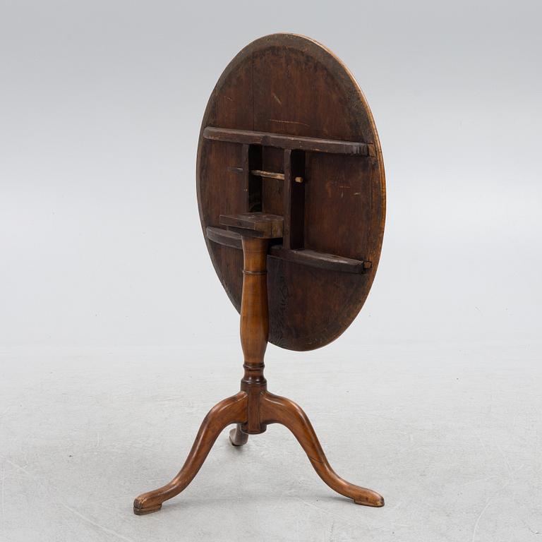 A tilt-top table, Sweden, around 1800.