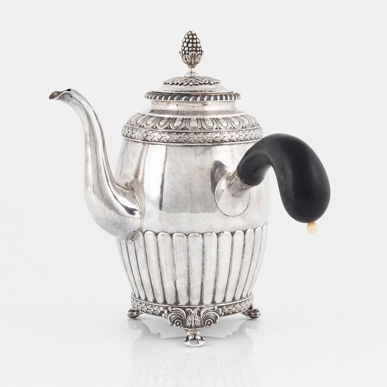 Kaffekanna, silver Johan Petter Grönvall, Stockholm, 1835.