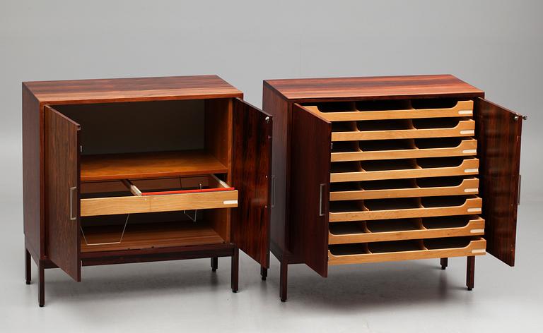 ARKIVSKÅP, 2 st, Danmark, 1900-talets andra hälft.