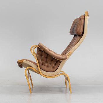 A 'Pernilla' lounge chair by Bruno Mathsson for Dux, end of the 20th Century.