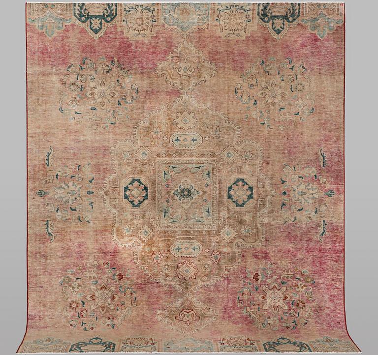 Matta, Orientalisk, vintage design, ca 254x192 cm.