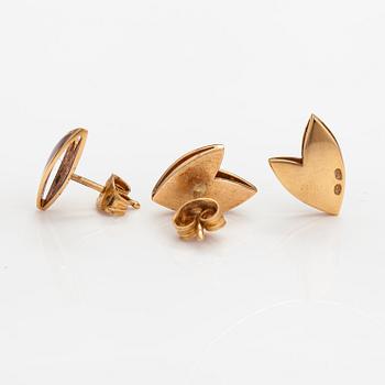 Pia Westerberg, Hänge och örhängen "Swan", 18K guld och emalj. Union Design, Helsingfors.