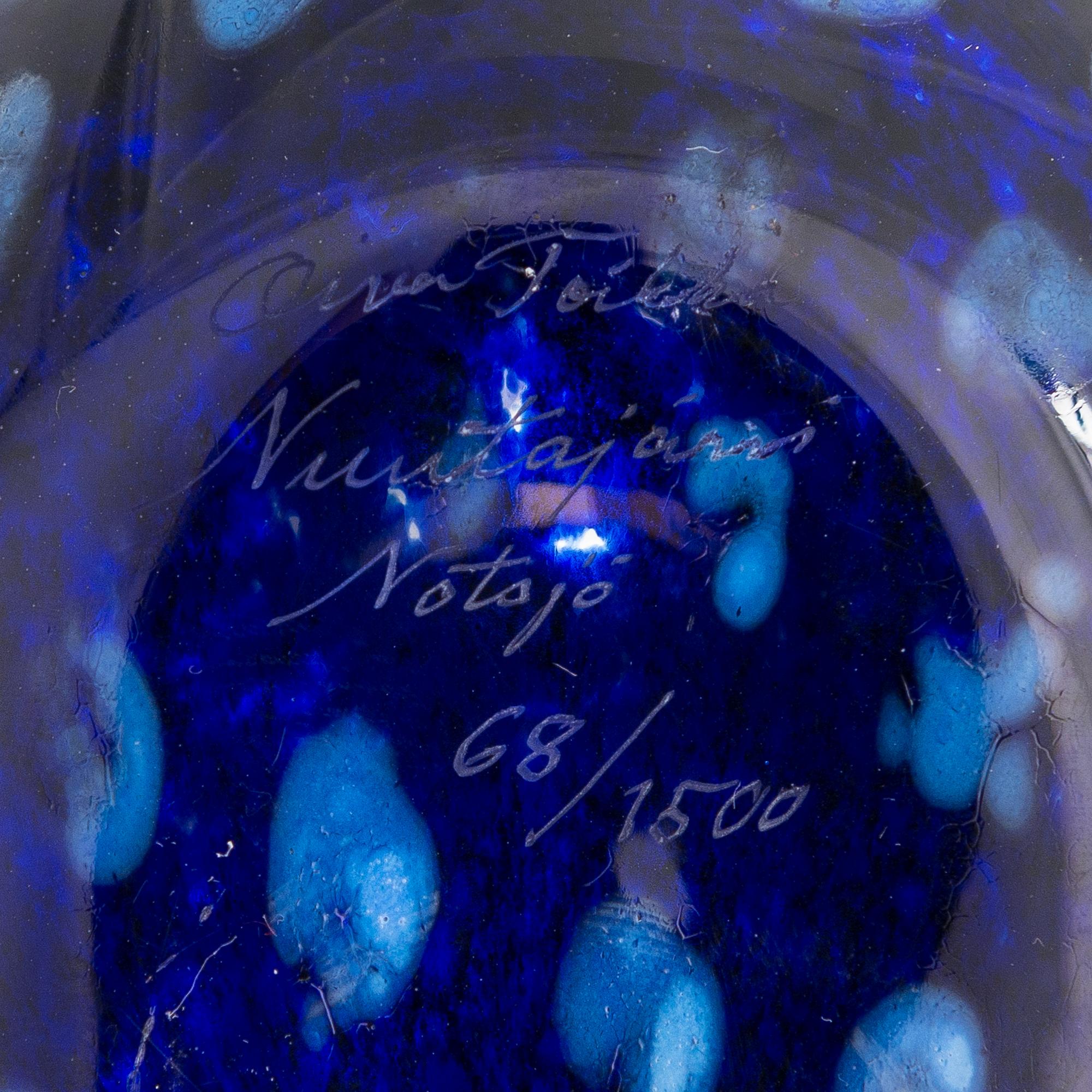 OIVA TOIKKA, a glass sculpture signed Oiva Toikka Nuutajärvi Notsjö 68/1500.