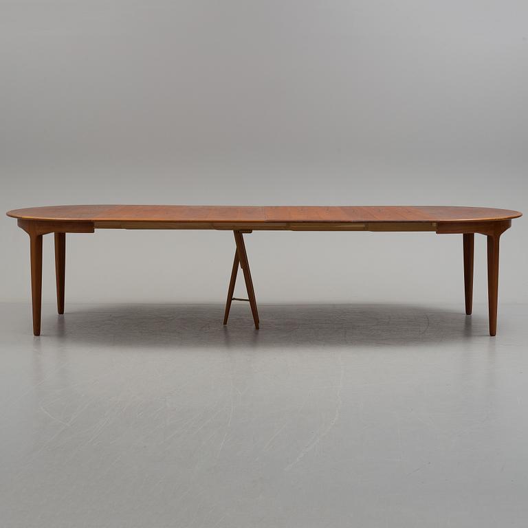 Henning Kjernulf, a dining table, "Model 62", Sorö Stolefabrik, 1960´s.